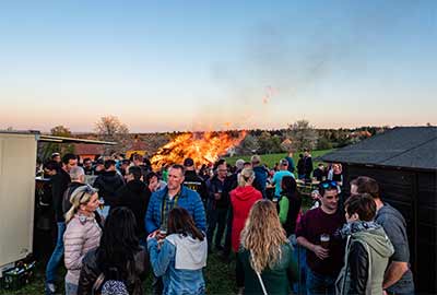 Osterfeuer in Oberlengenhardt